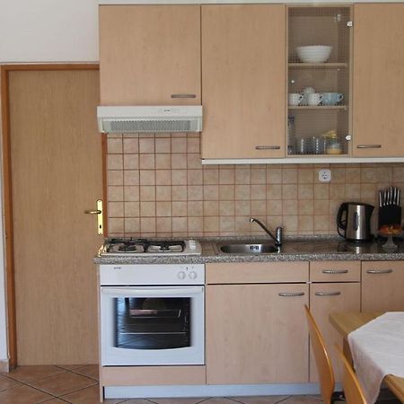 Apartments Grahovac Malinska Exterior foto